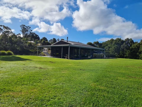 Property building, Natural landscape, Garden, Garden view