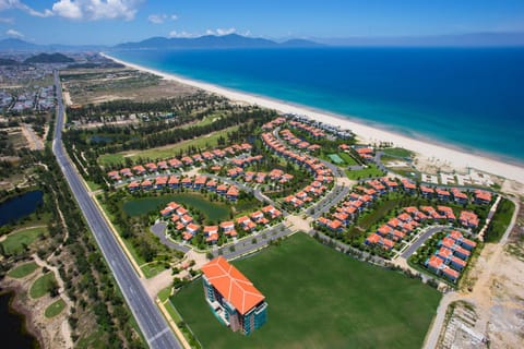 Bird's eye view, Beach, Mountain view