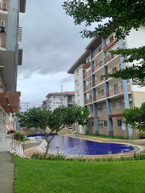 Property building, Garden, Swimming pool