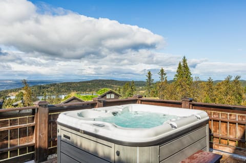 Hot Tub, Mountain view