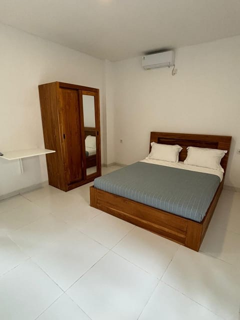 Bed, Photo of the whole room, Bedroom, wardrobe, air conditioner