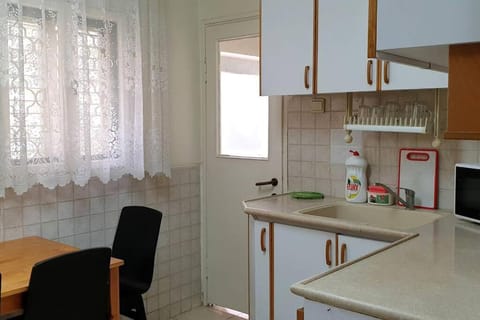 A flat with a garden 25 Apartment in Haifa