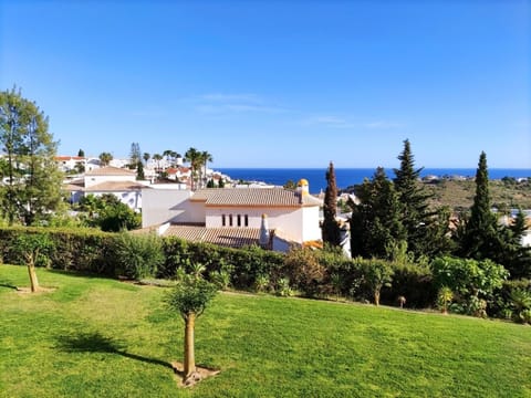 Neighbourhood, Garden, Garden view, Sea view