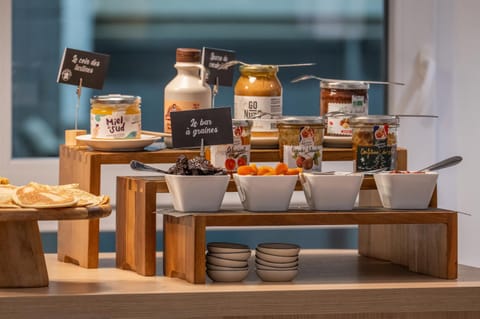 Food and drinks, Food, Continental breakfast, Buffet breakfast