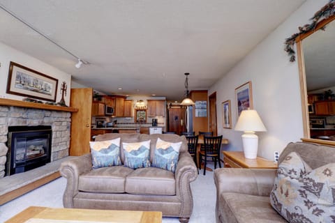 VS741 Village Sqaure condo Apartment in Copper Mountain