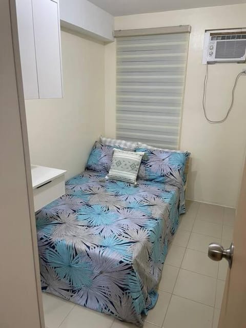 Home away from home with free parking and wifi Apartment in Pasig