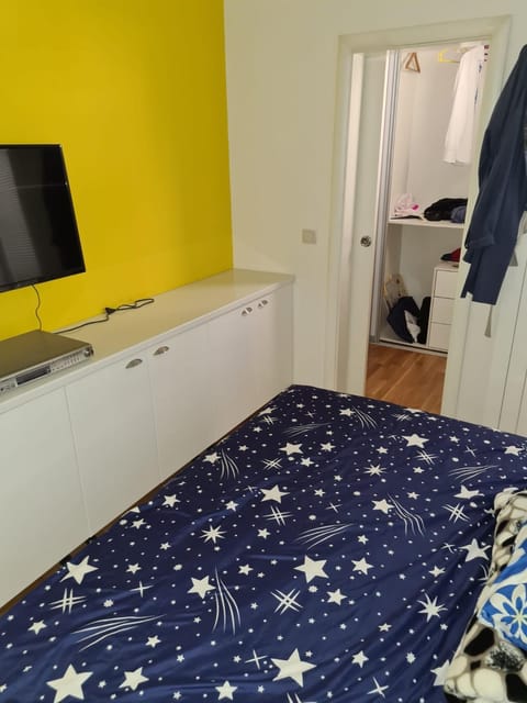 TV and multimedia, Bedroom, wardrobe