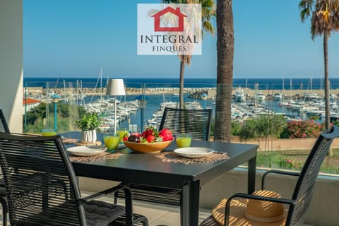 Natural landscape, Dining area, Sea view