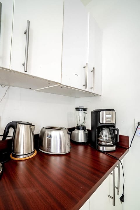 Coffee/tea facilities, Kitchen or kitchenette