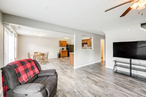 Pet-Friendly Camby Home 13 Mi to Indianapolis House in Indianapolis