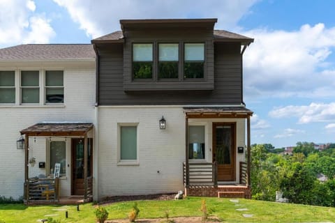 NEW Urban Elegance - Scenic 2BR City Views House in Vestavia Hills