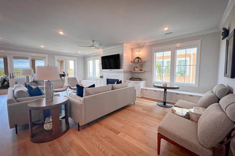 Gallery by the Sea by Sea Scape Properties House in Wrightsville Beach