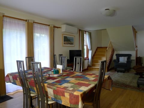 Discover Downeast Maine - Large Modern Apt & Patio Apartment in Ellsworth