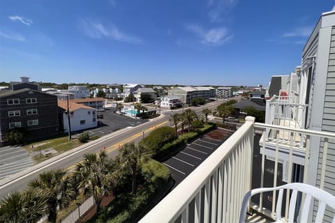 High Tide Hideaway by Sea Scape Properties House in Carolina Beach