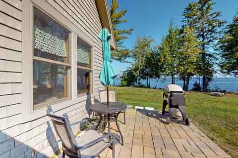 Cedar Shore Escape House in Moosehead Lake