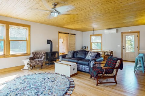 Cedar Shore Escape House in Moosehead Lake