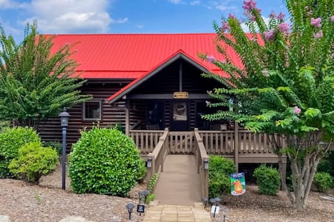 Boulder Ridge Cabin House in Lake Lure