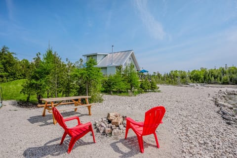 Purgatory Cove - Private Waterfront Escape House in Northern Bruce Peninsula