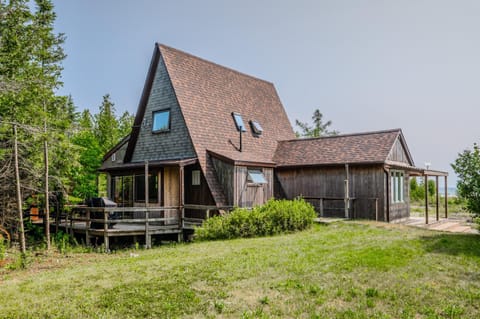 Lands End Private Waterfront Refuge House in Northern Bruce Peninsula