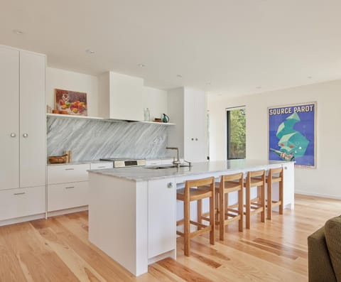 Seating area, kitchen