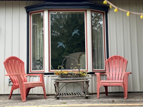 Artistic Haven By The Beach House in South Bruce Peninsula