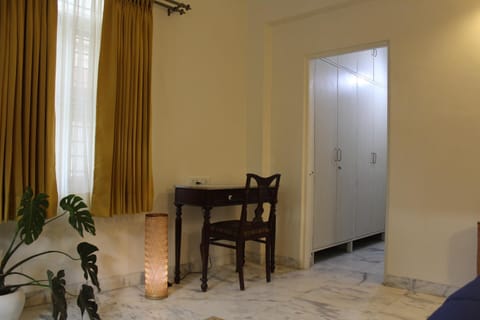 Deluxe Suite in Champa Villa Bed and Breakfast in Gandhinagar