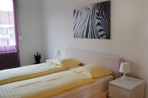 Rent a Home Landskronstrasse - Self Check-In Condominio in Basel