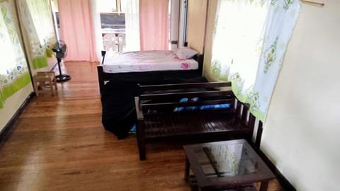 SAKURAGUMI P99 Ramen & Guest House Bed and Breakfast in Davao City