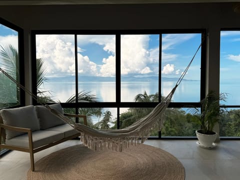 Natural landscape, View (from property/room), Balcony/Terrace, Seating area, Sea view