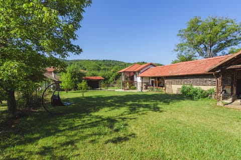 Property building, Spring, Day, Natural landscape, Garden, Garden view, Mountain view