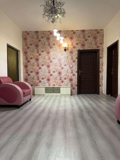 شقة مفروشه بمكه تبعد 9 كيلو عن الحرم Apartment in Mecca