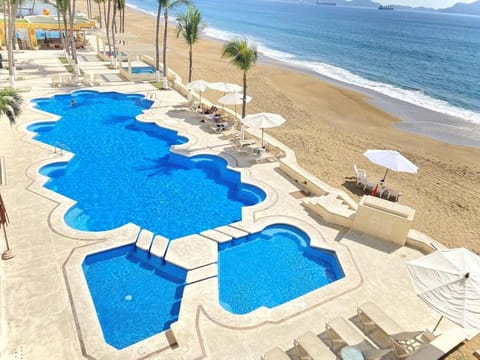 Amazing Apartment with Sea View and Large Terrace Apartment in Manzanillo