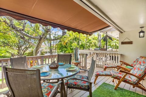 Balcony/Terrace, Dining area, Garden view