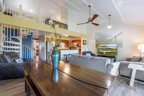 Steps to the Beach 3 Bedroom Apartment in Kihei