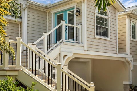 Manasota Key Dock house House in Englewood