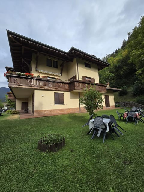 Property building, Garden