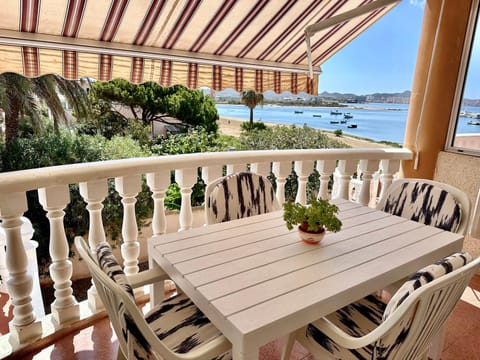 Balcony/Terrace, Sea view, Location