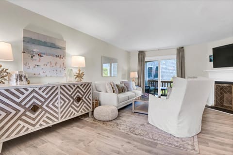 Roll Tide by Sea Scape Properties House in Wrightsville Beach