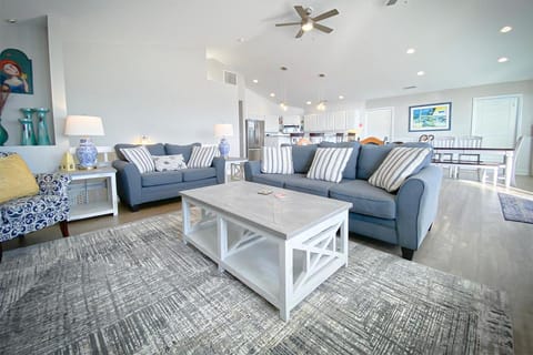 Sparrows Beach Nest by Sea Scape Properties House in Surf City