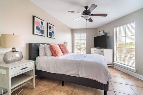 Landing at The Hive - 2 Bedrooms in Mid City North Apartment in Baton Rouge