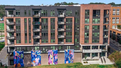 Landing at Foster on the Park - Studio in Downtown Apartment in Durham