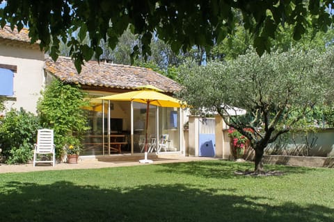 Villa de 4 chambres avec piscine privee terrasse et wifi a Althen des Paluds Villa in Pernes-les-Fontaines