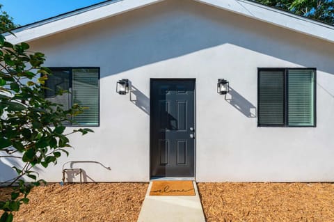 Family friendly Retreat w Luxury Amenities House in Sherman Oaks