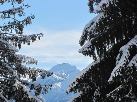 Nearby landmark, Day, Natural landscape, Winter, Mountain view