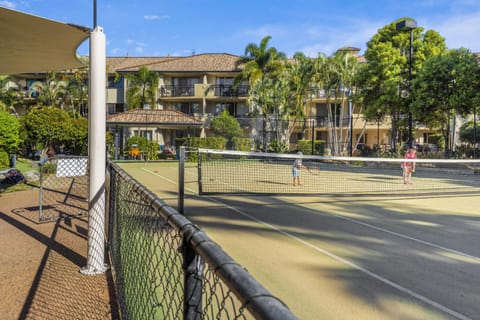 2-Bed Family Haven with Pools BBQ & Playgrounds Apartment in Mermaid Beach