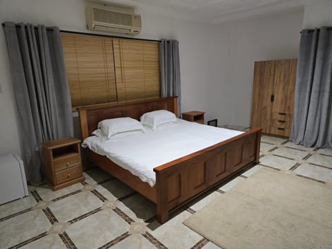 Cape Coast Travellers' Inn Bed and Breakfast in Central Region, Ghana