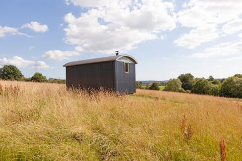 Barbara Shepherds Hut Campground/ 
RV Resort in Sevenoaks District