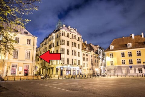 Property building, Facade/entrance, Night, Neighbourhood, Location