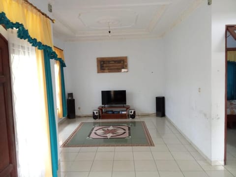 Villa PURI RIFADE Villa in Cisarua