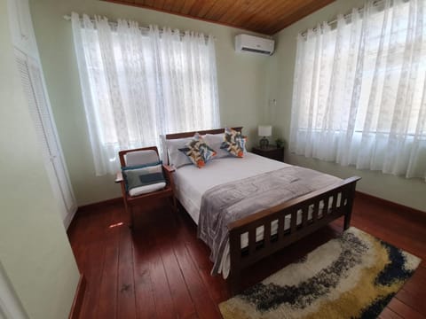 Eden Lane Bungalow Vacation rental in Dominica